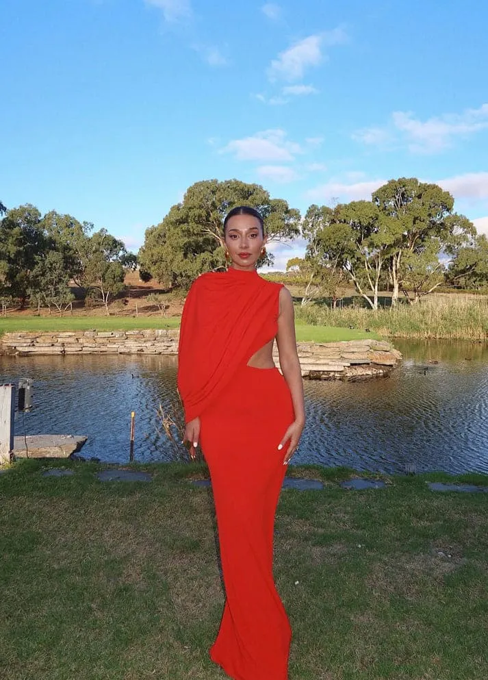 Aleksi Gown Dress Rio Red Size 6 by Effie Kats
